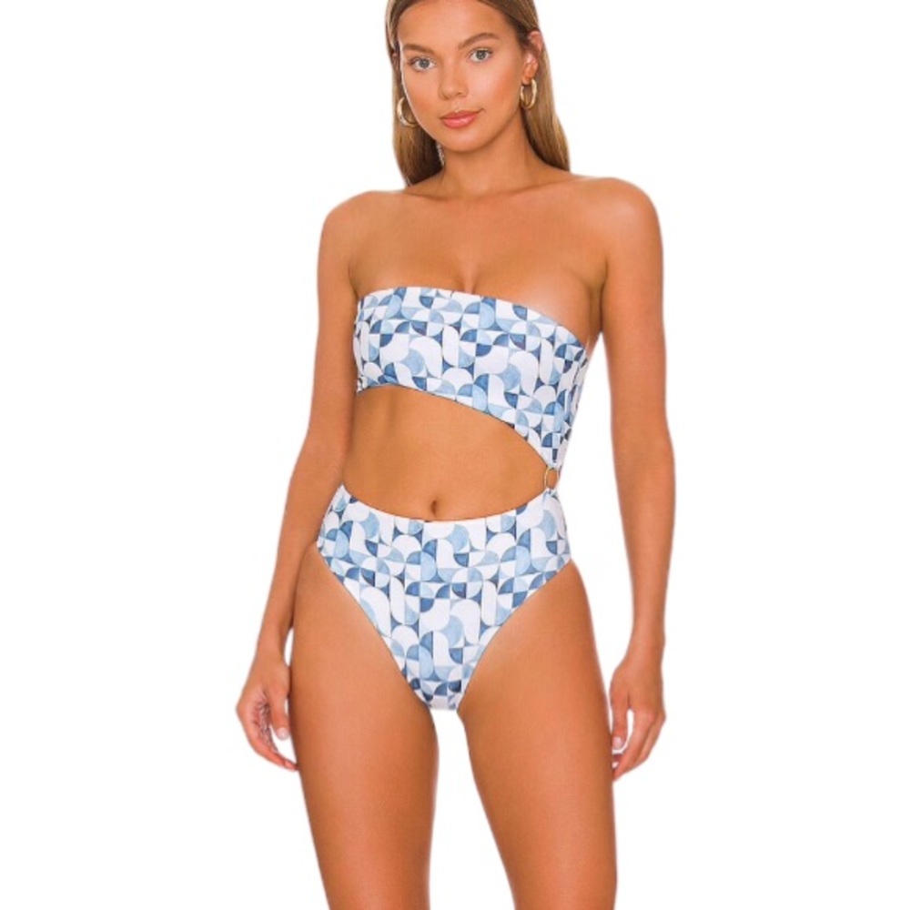 NWT Revolve Joues de Sable Kara One Piece Swimsuit In Casanova Size Large